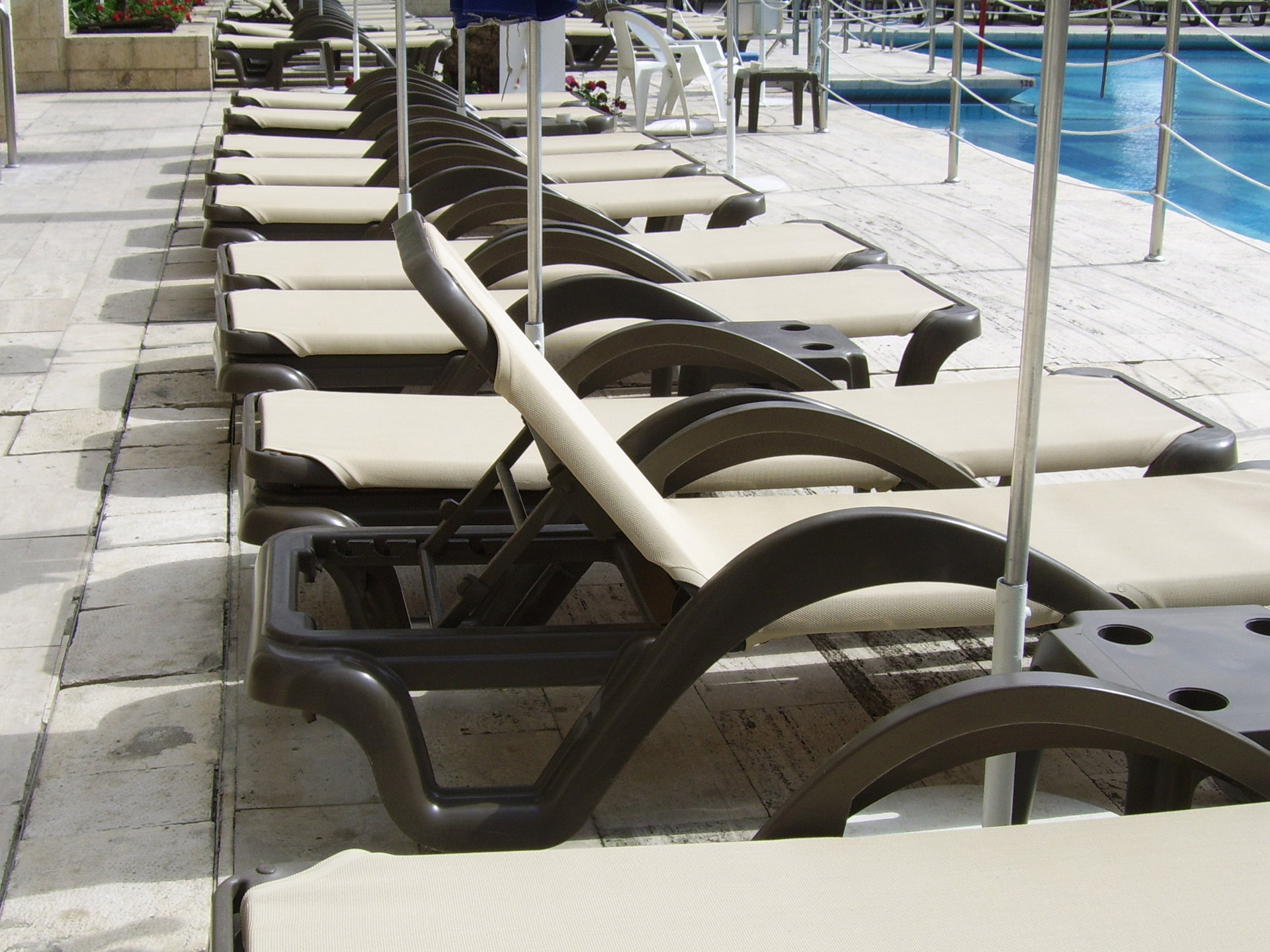 lounge-chairs-free-stock-photo-public-domain-pictures