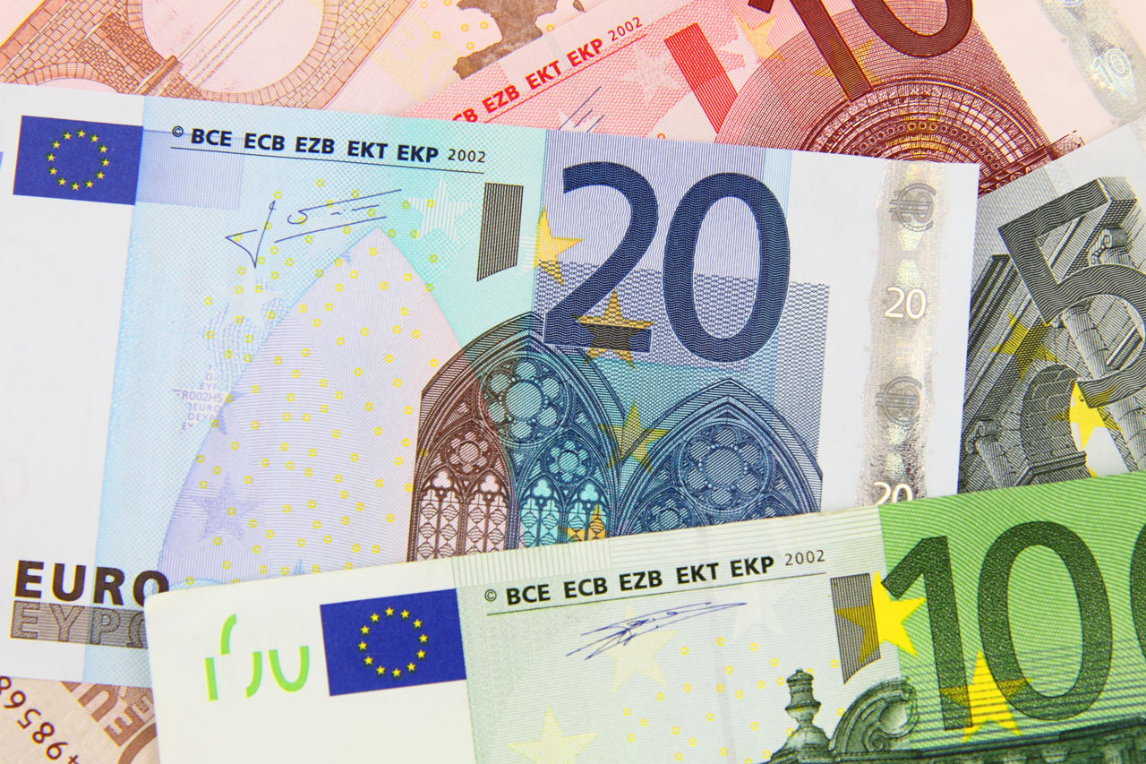 background image from euro banknotes