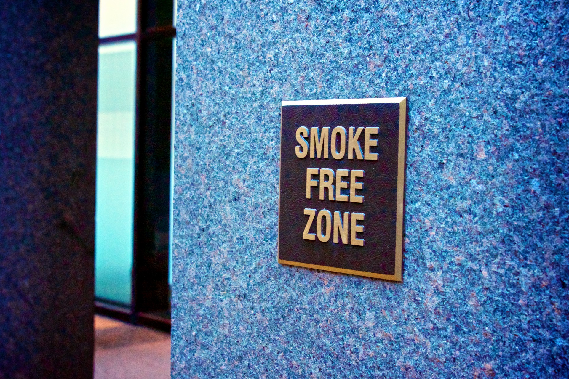 Smoke Free Zone Sign