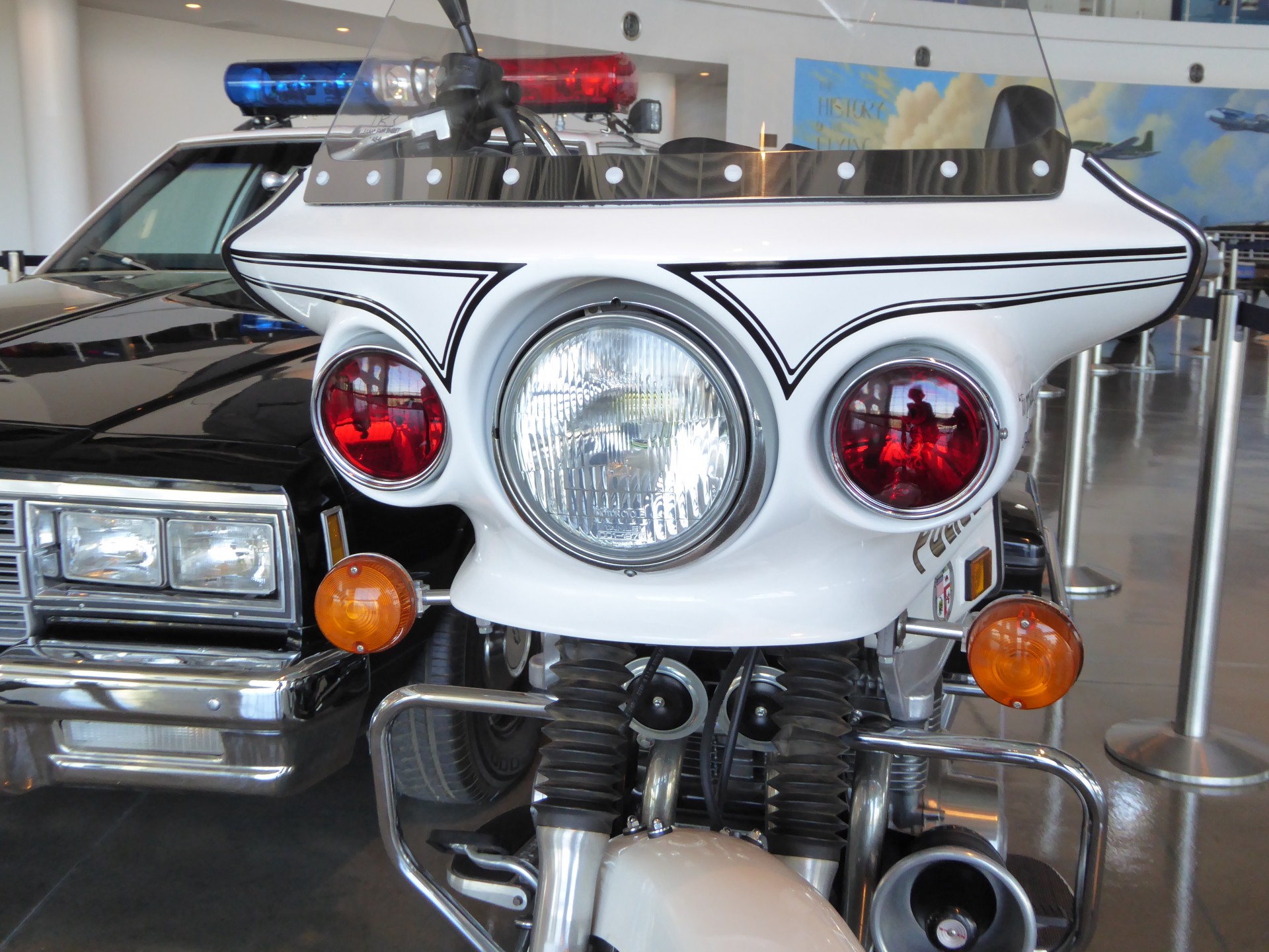 Presidential Police Motorcycle & Ca