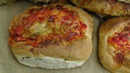 Bread With Cheese And Tomato