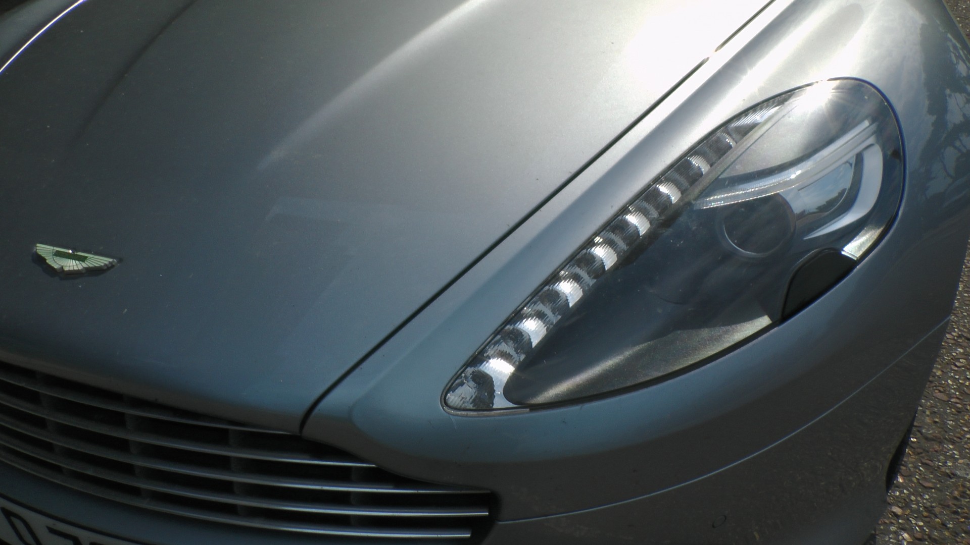 Aston Martin DB9 Car Lights