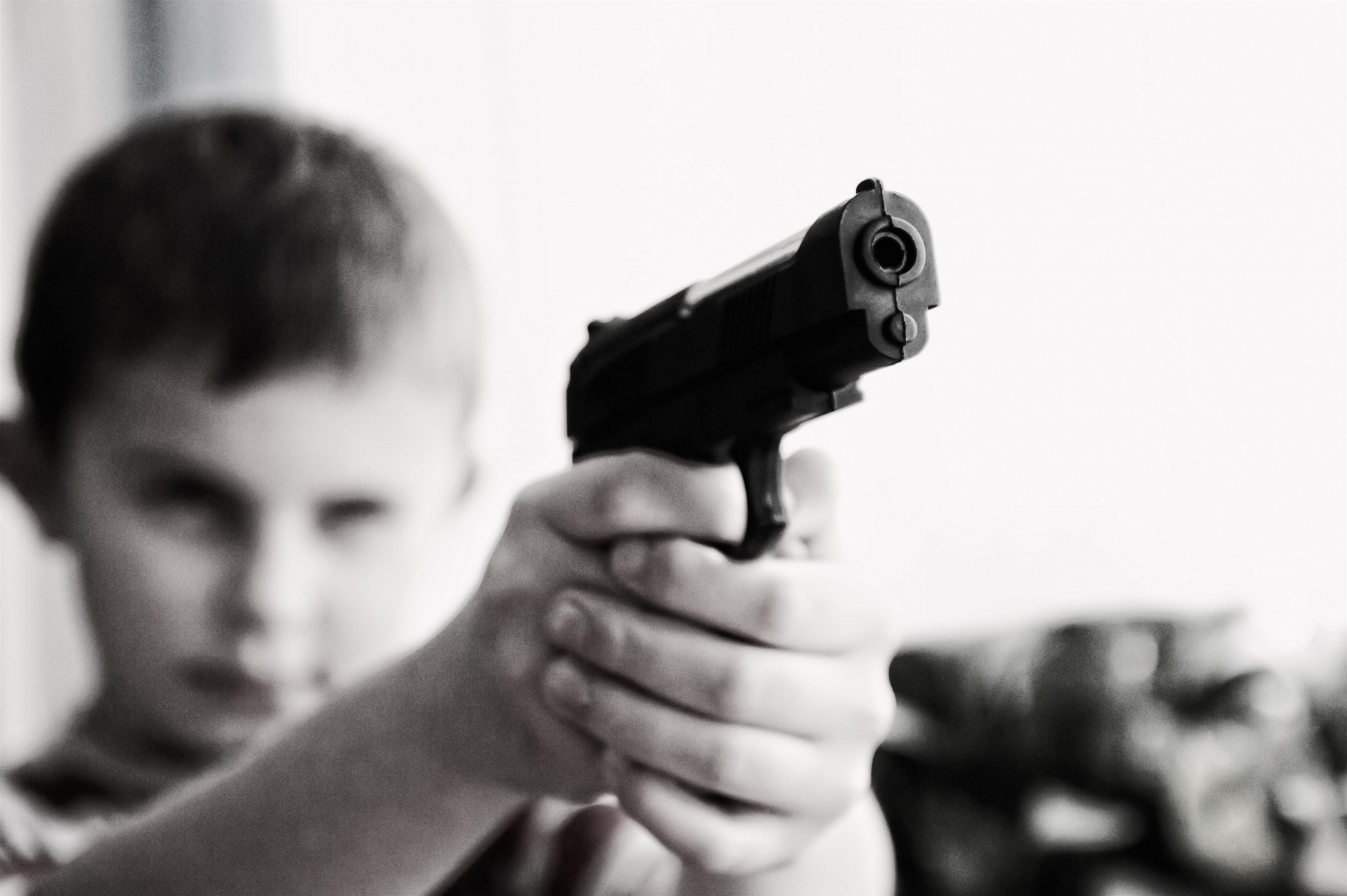 child wallpaper and gun