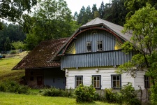 Old House, Architecture