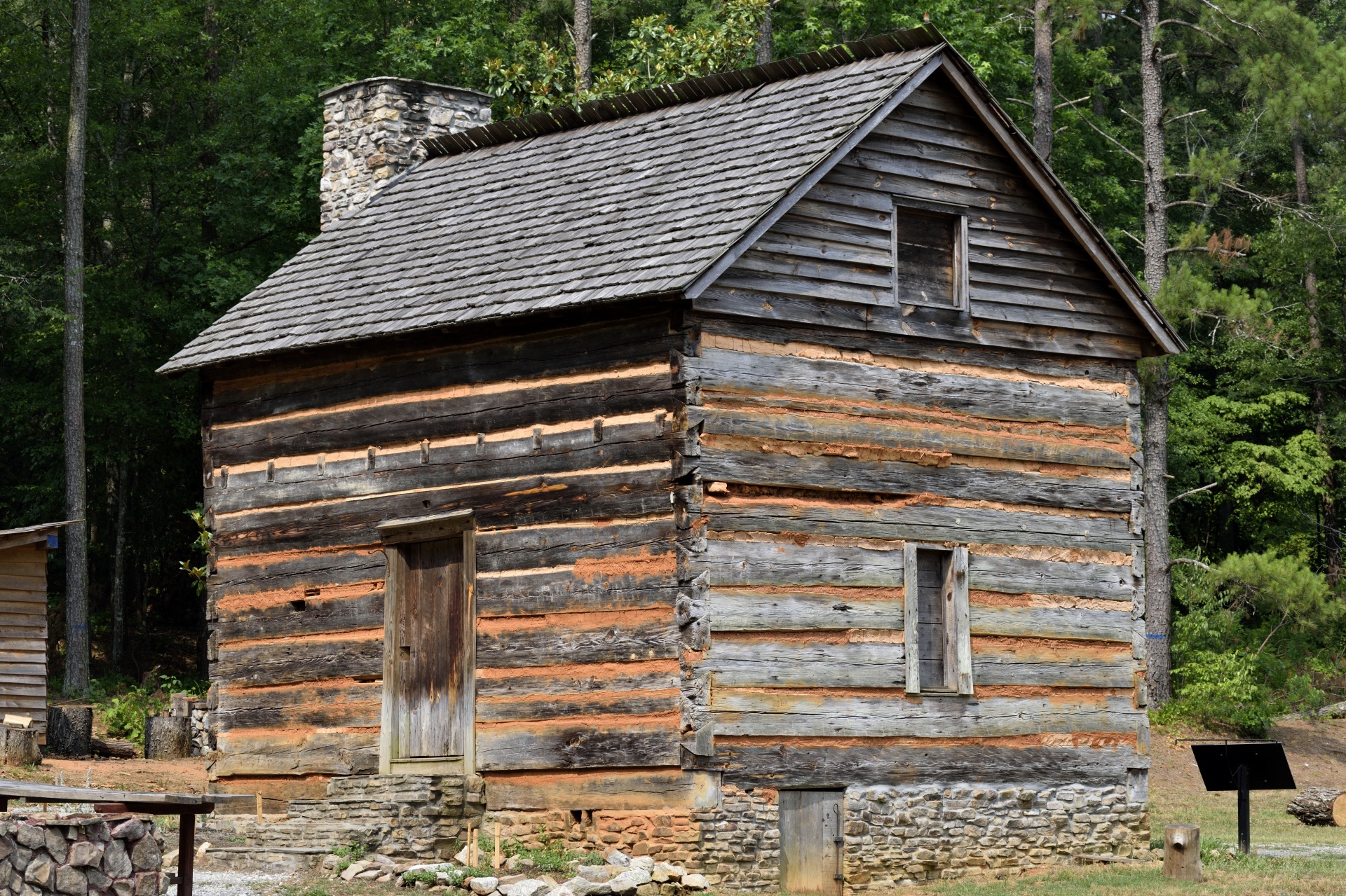 Old pioneer cabin background at Georgia, USA