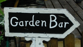 Garden Bar Signpost