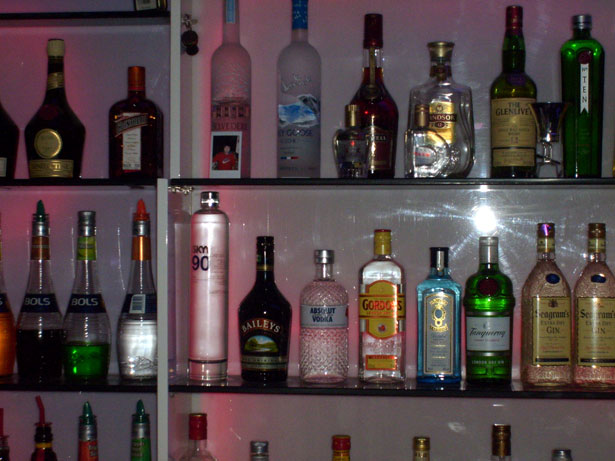 Sticle de alcool Poza gratuite - Public Domain Pictures
