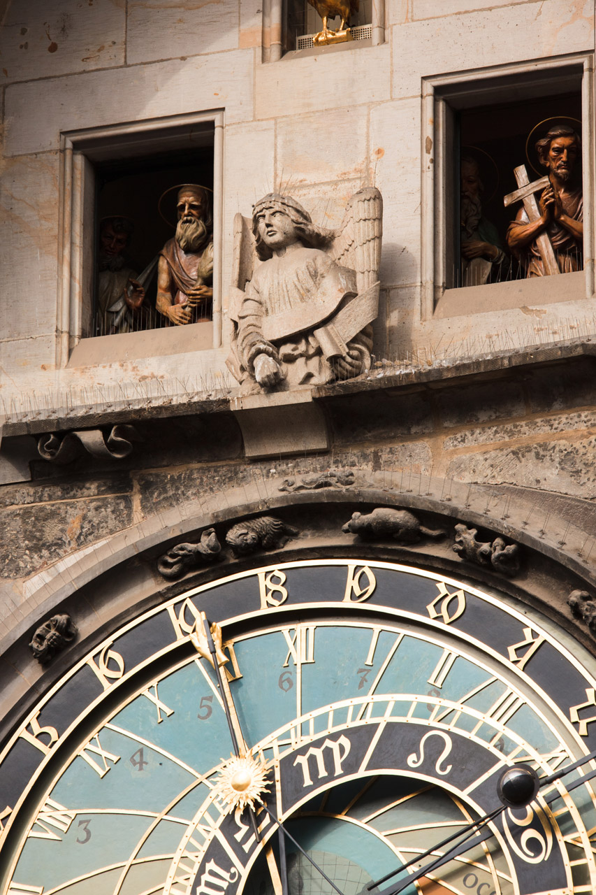 moving figures on Prague Astronomical Clock