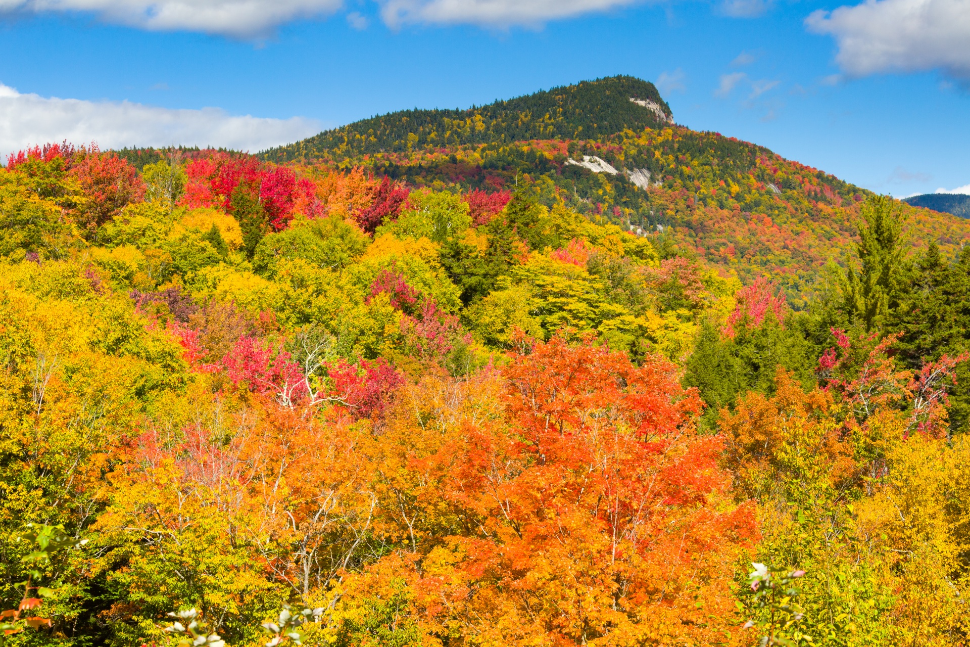 Autumn landscape view in New Hampshire, New England, USA