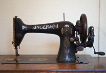 Singer Hand Machine