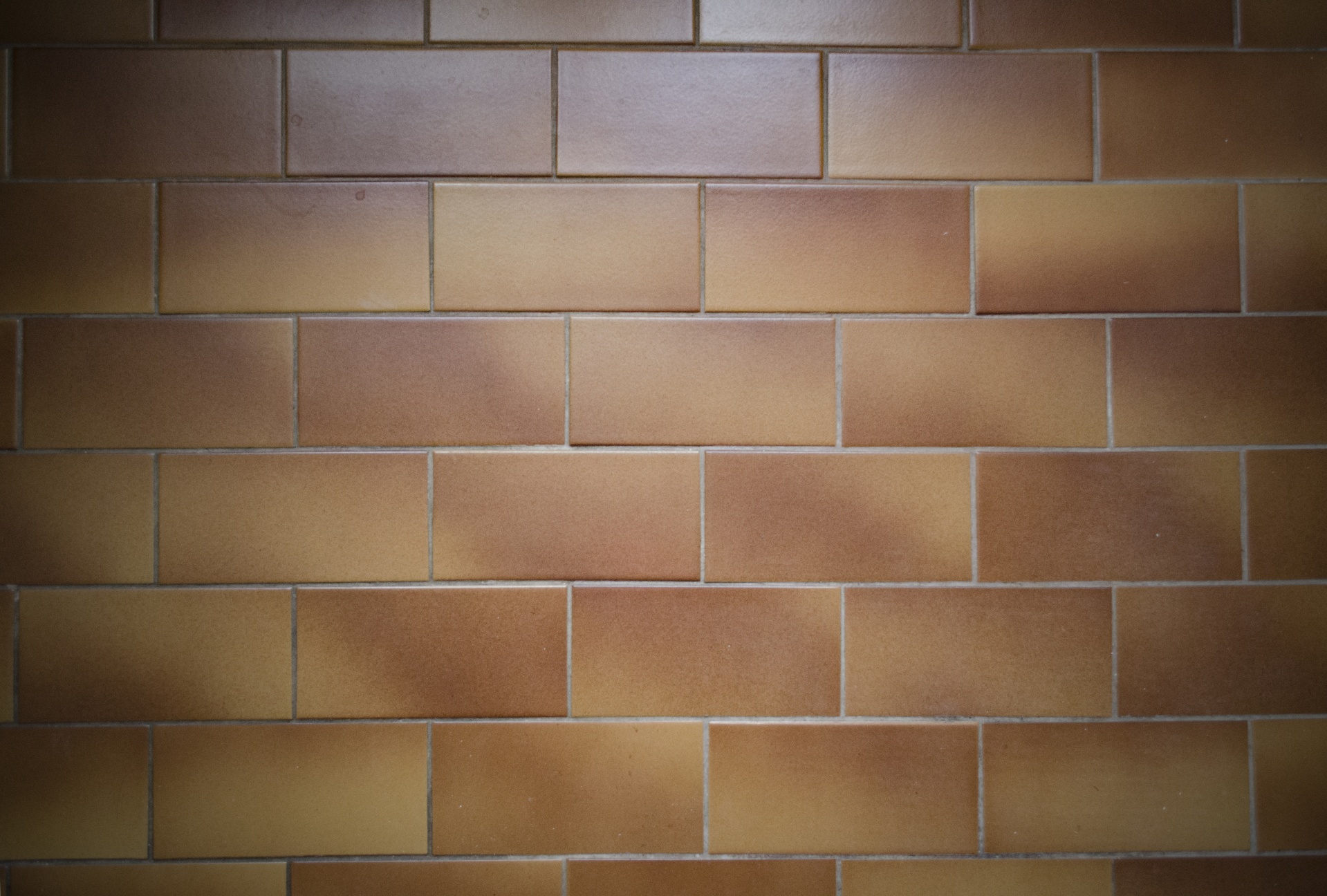 kitchen wall color with dsrk tile