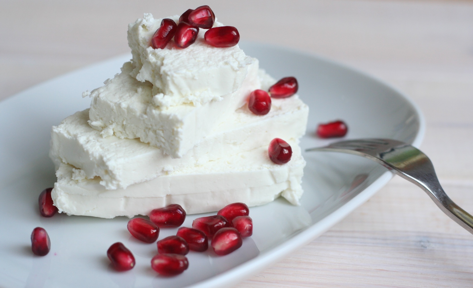 Cottage Cheese With Pomegranate Seeds