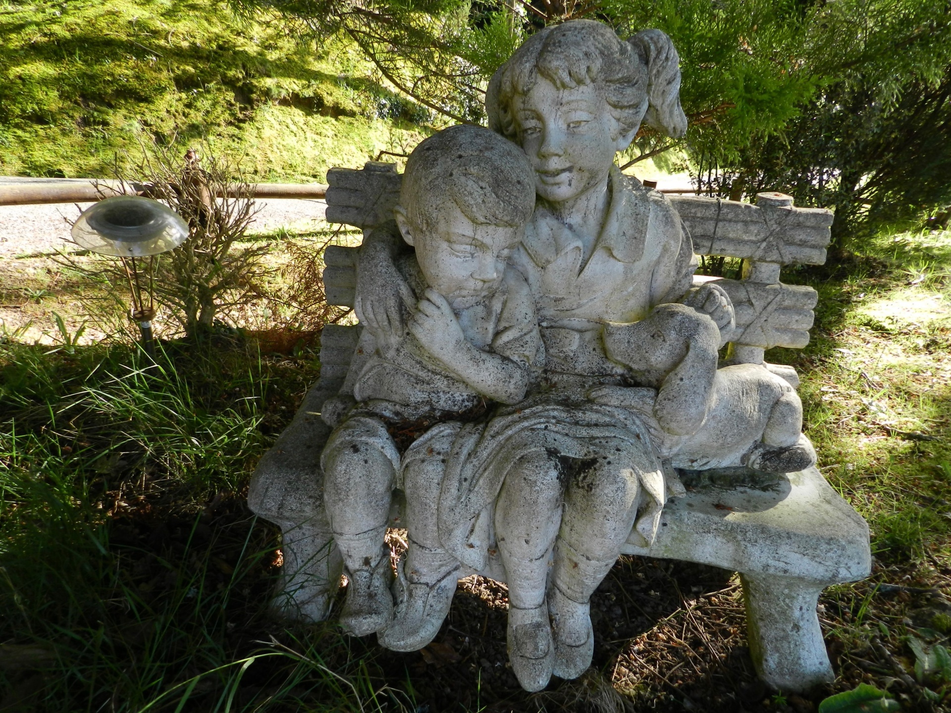 Statue Young Children