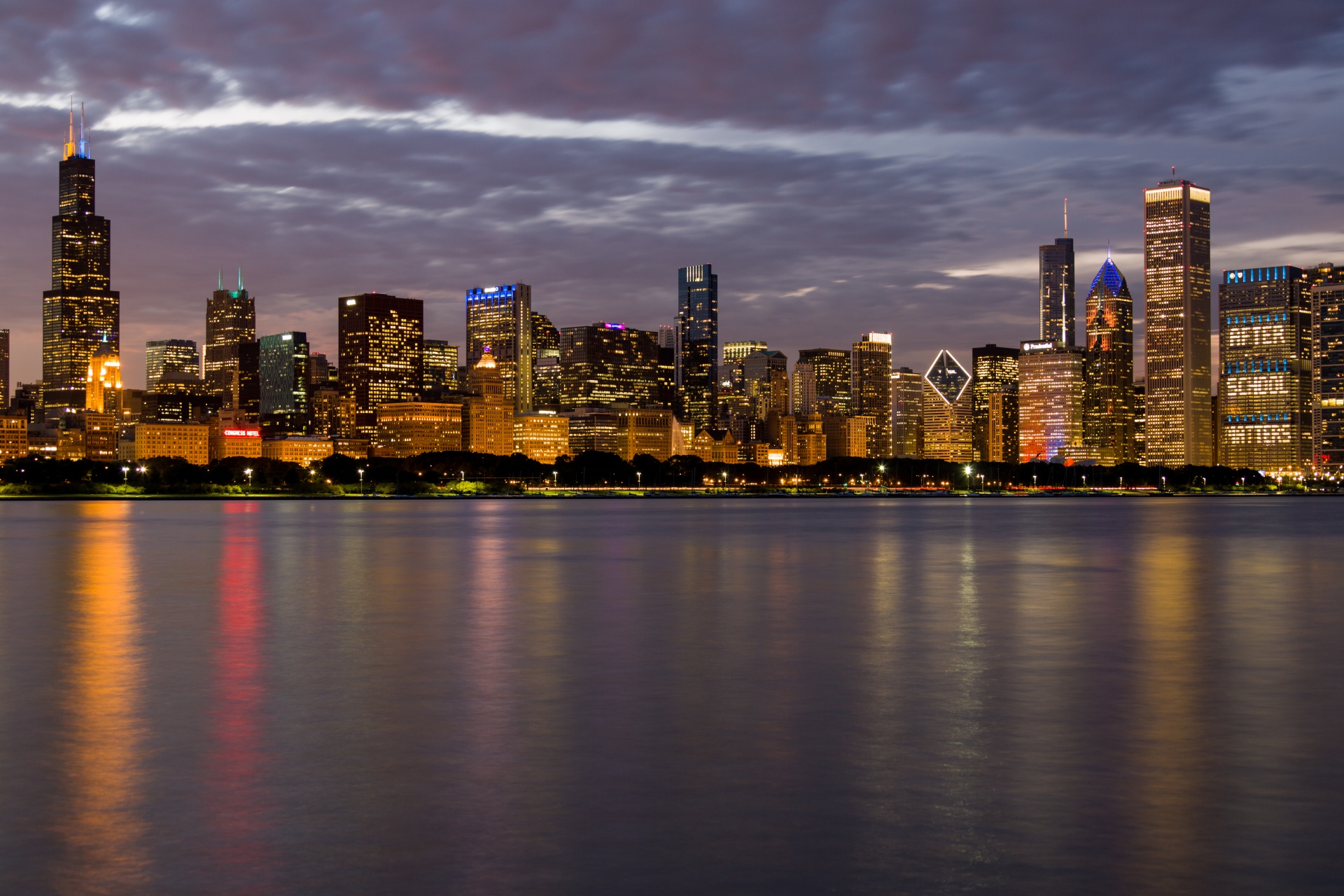 Chicago Skyline Pictures For Sale ~ Chicago Skyline | Bodeniwasues