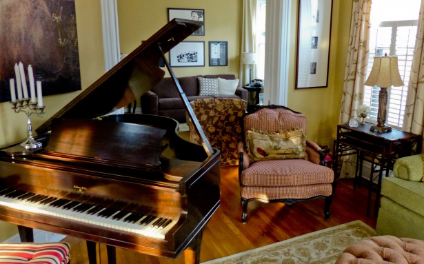 Salon avec piano à queue Photo stock libre - Public Domain Pictures