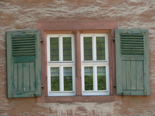 Altes Sandstein-Fenster mit Fensterladen Kostenloses Stock Bild - Public  Domain Pictures