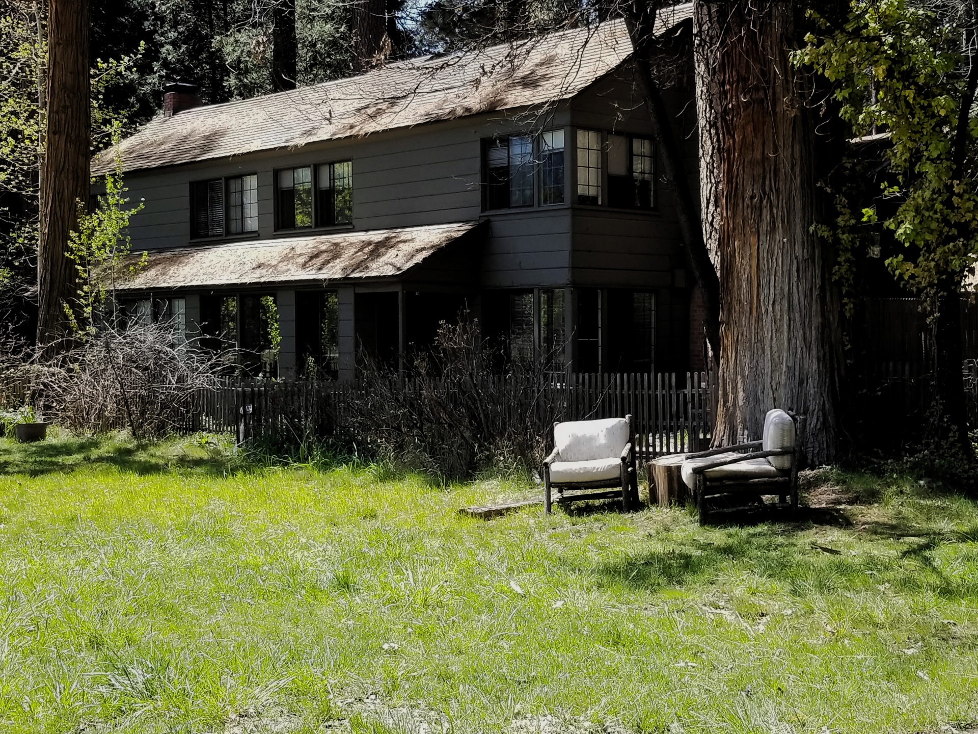 Cabin Home In Yosemite Park