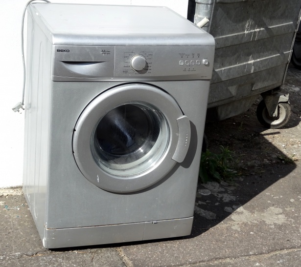 Oude kapotte wasmachine Gratis Stock Foto - Public Domain Pictures