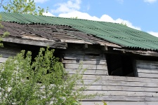 Bad Barn Roof