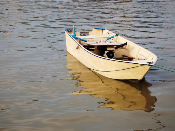 Kleines Ruderboot auf dem Wasser Kostenloses Stock Bild - Public Domain  Pictures