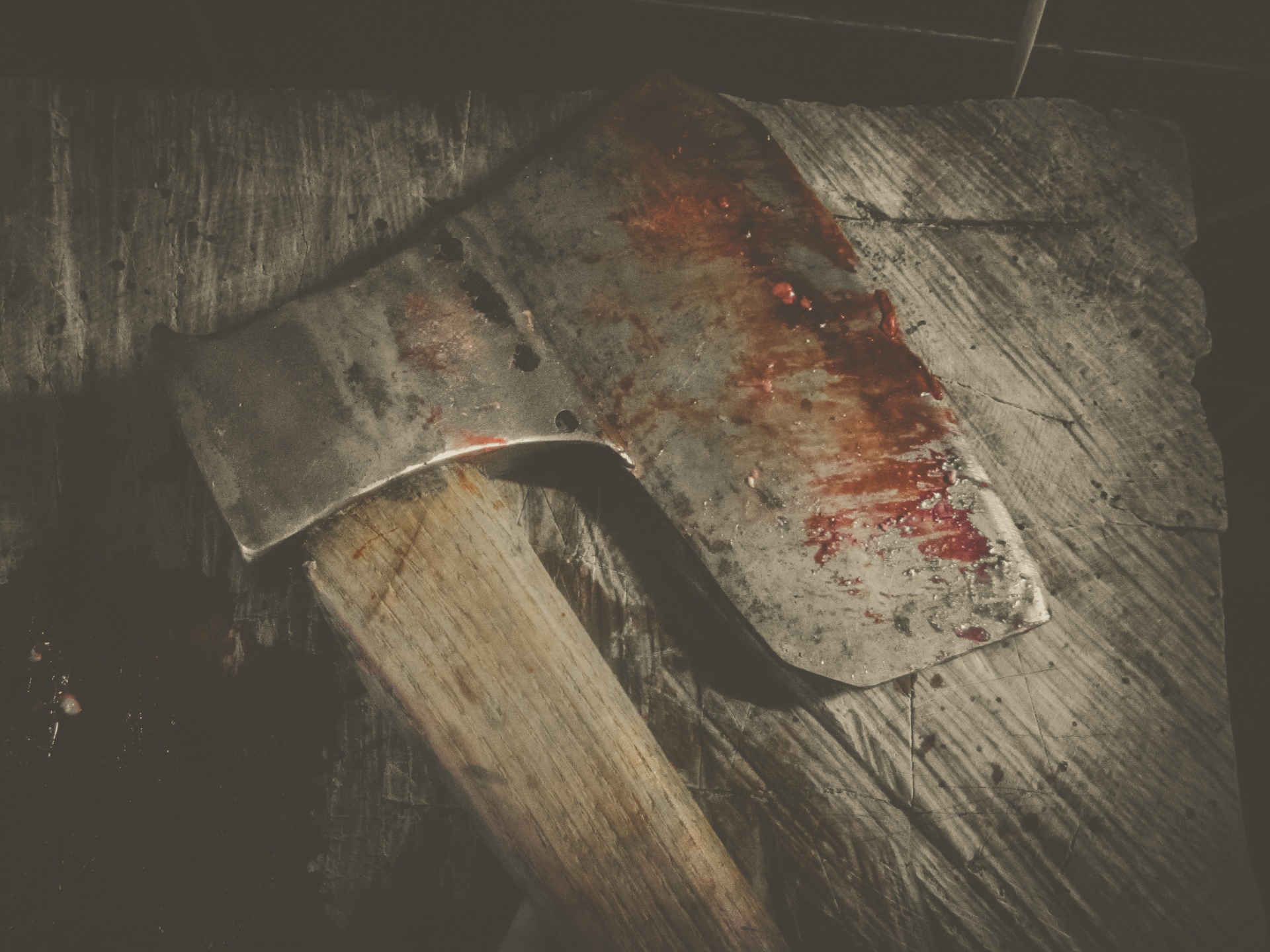 Spooky ax with blood. Ideal for Halloween