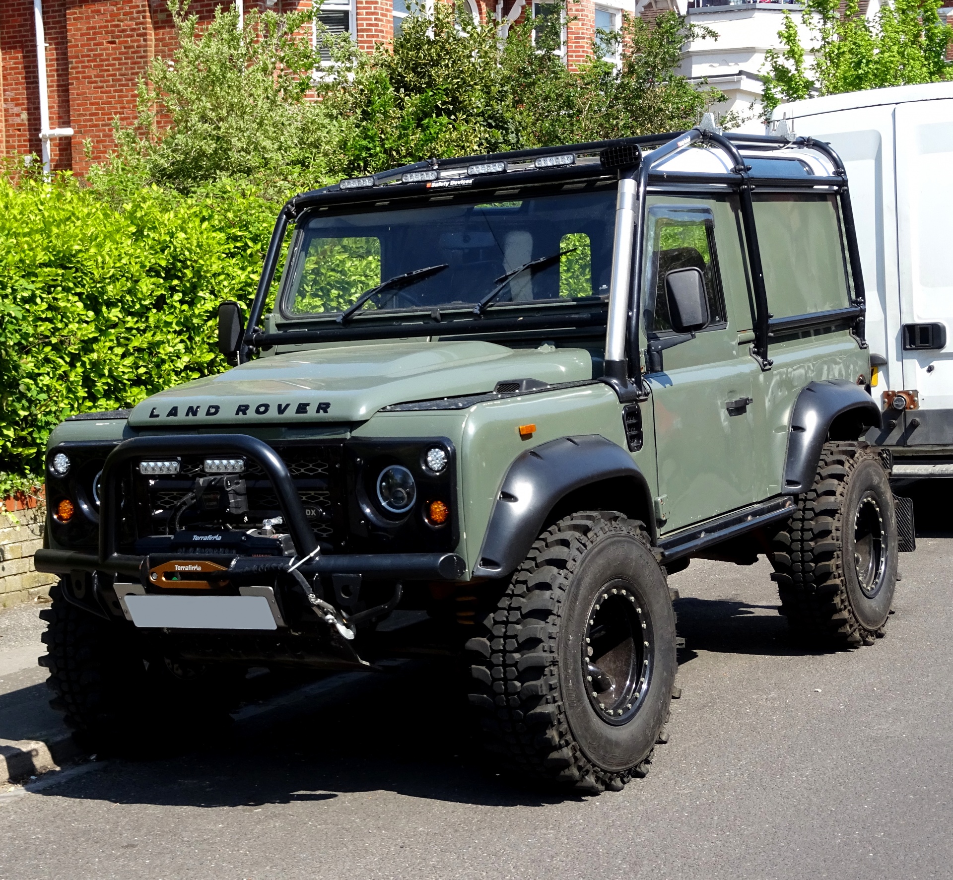 Land Rover Jeep With Winch 020719