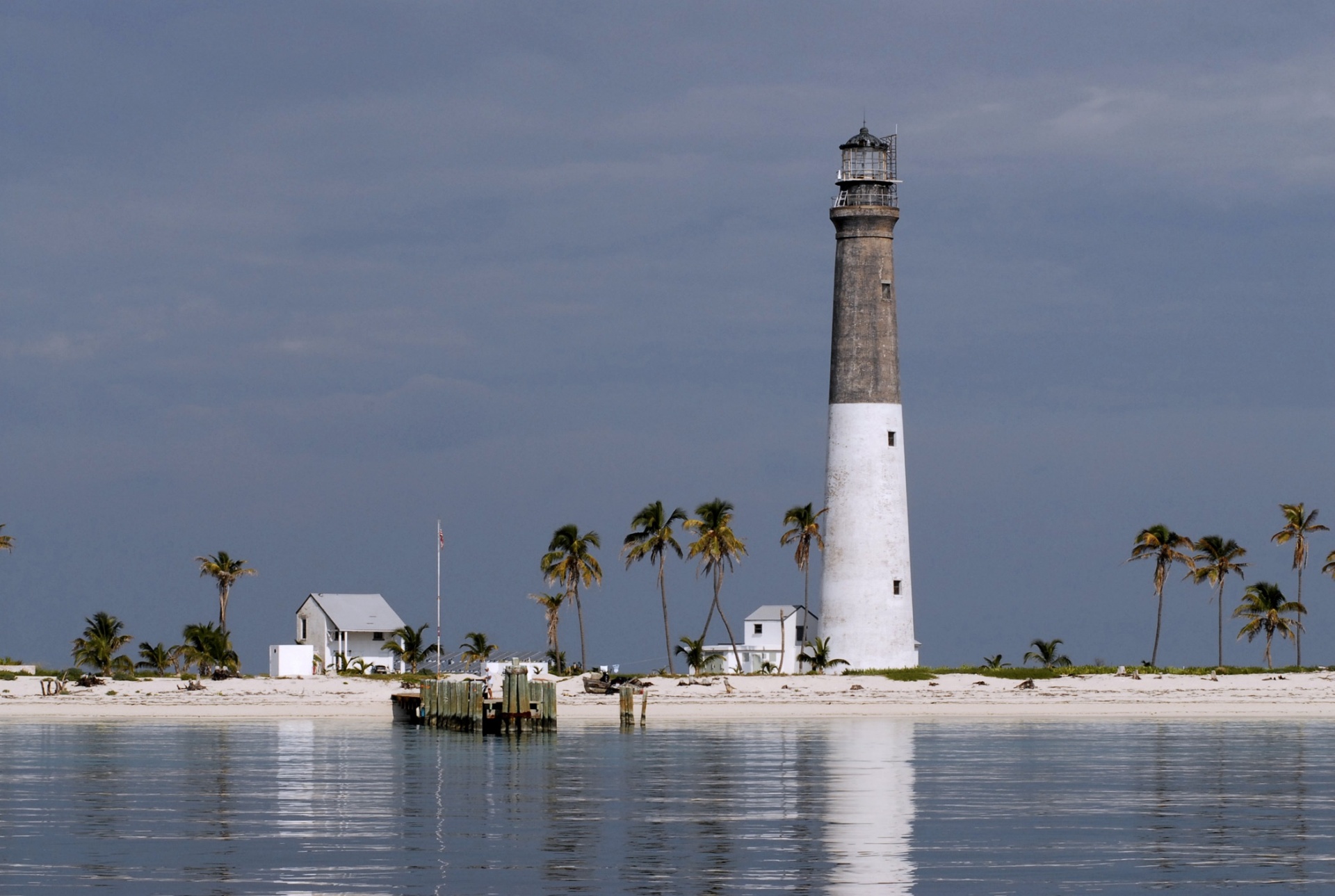 lighthouse-free-stock-photo-public-domain-pictures