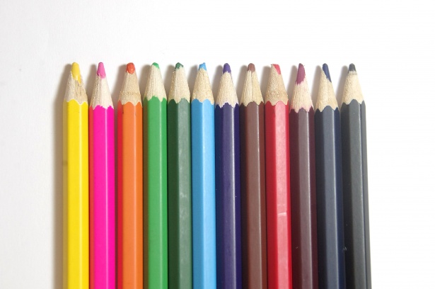 Lápices de colores en una fila Stock de Foto gratis - Public Domain Pictures