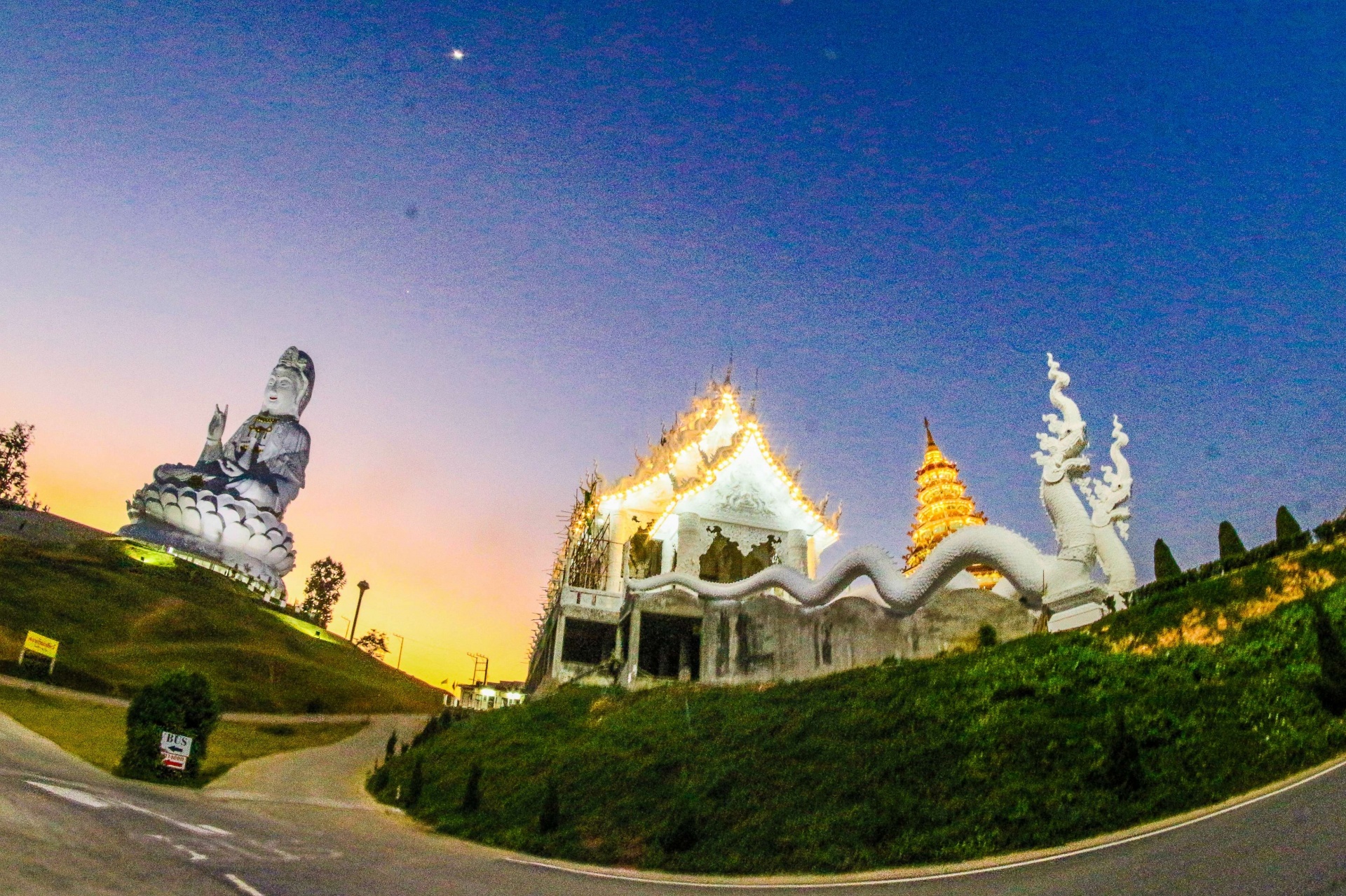 Wat Huai Pla Kung , Chiang Rai