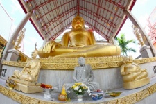 Wat Tai Temple And Buddhist Sculpture