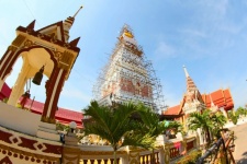 Phra That Renu Nakhon Chedi, Wat