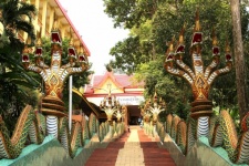 Wat Khao SuKim In Tha-Mai District