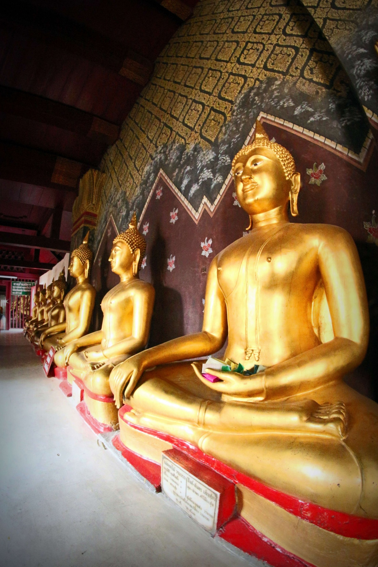 Phra Buddha Chinnarat Wat Phra Si