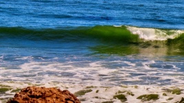 California Beach Wave Curl