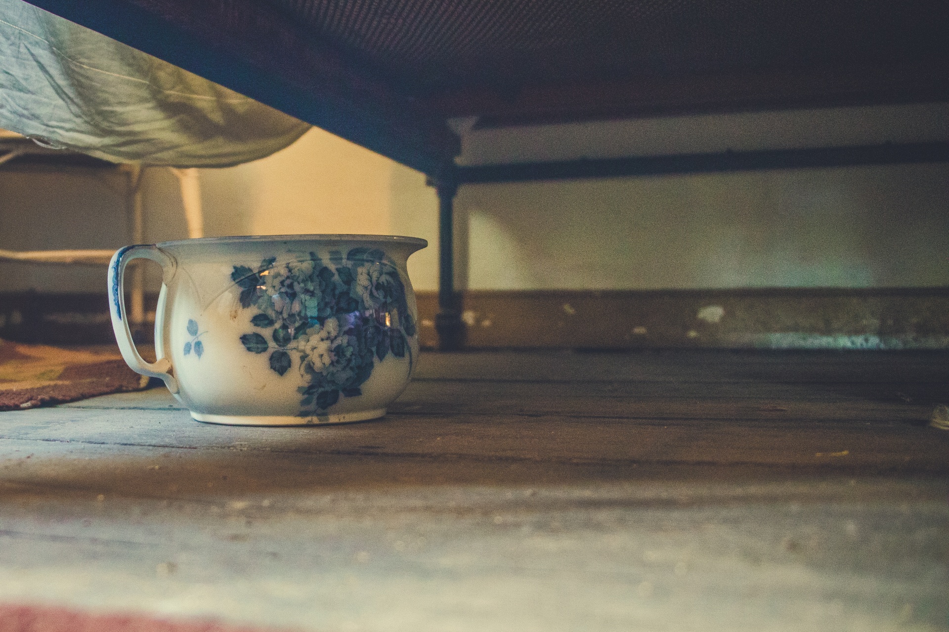 Chamber Pot Under The Bed