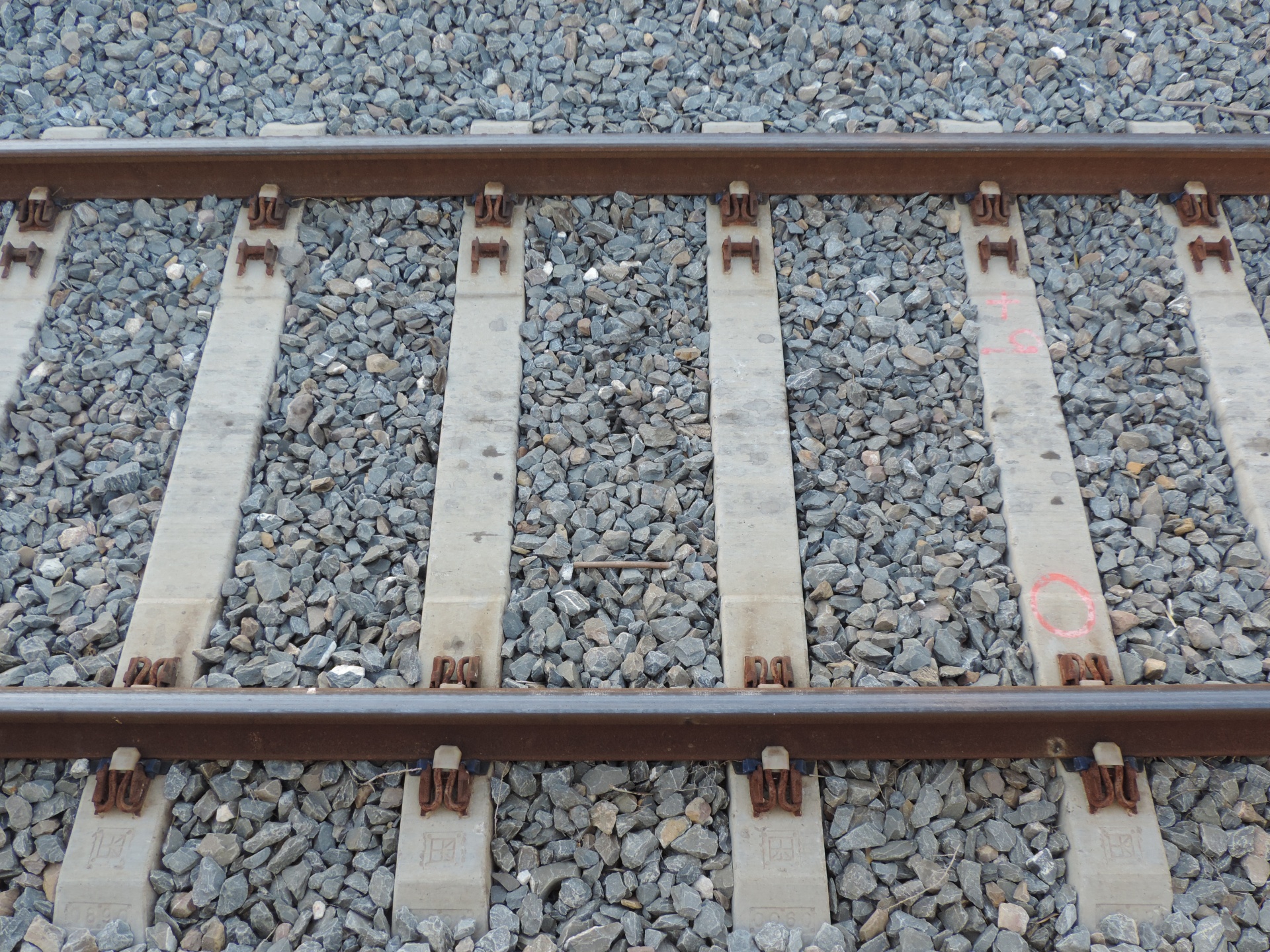 Photo of train tracks