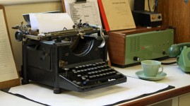 Old Typewriter Free Stock Photo - Public Domain Pictures