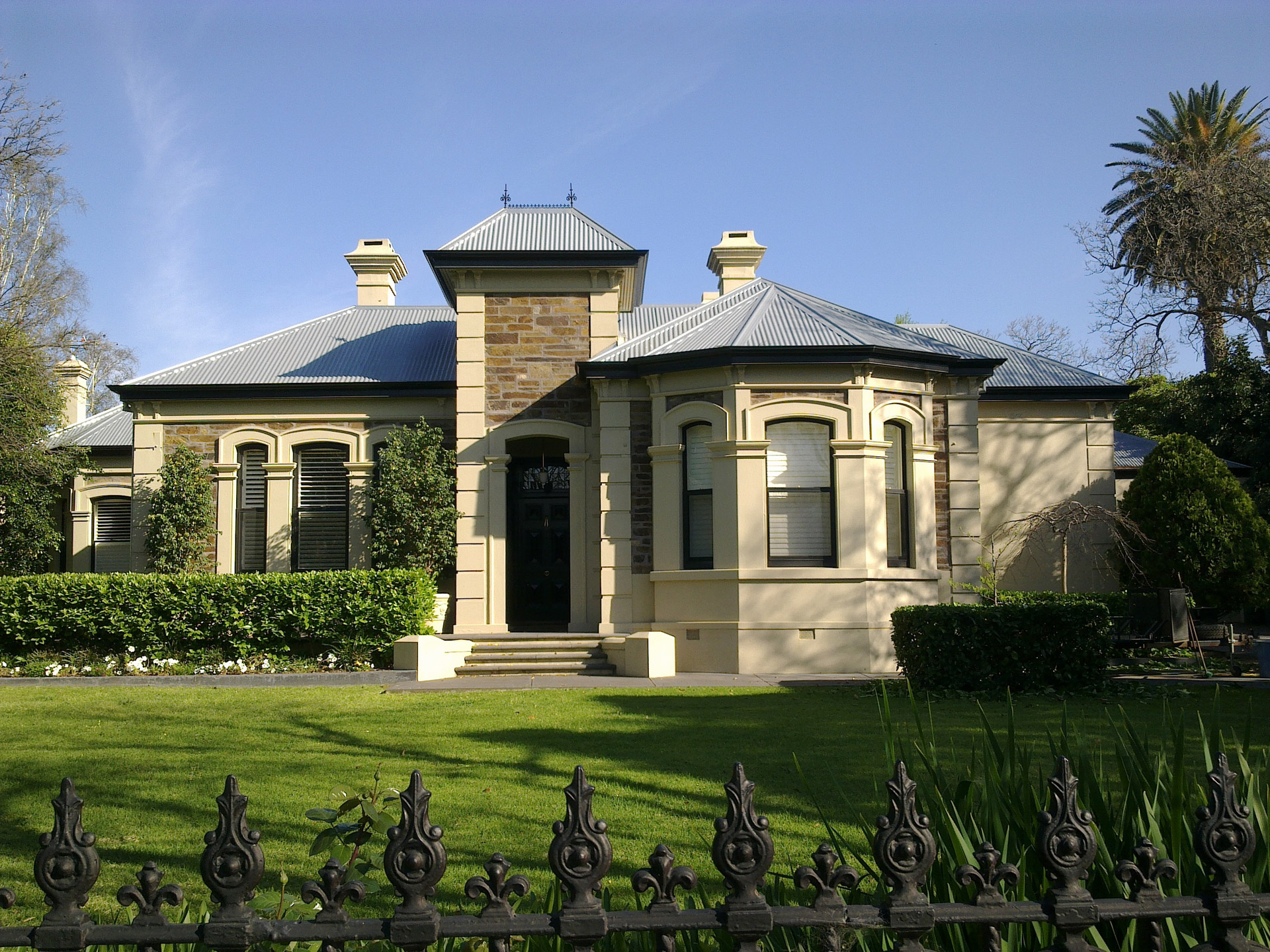 One of many distinctive old homes found in Adelaide