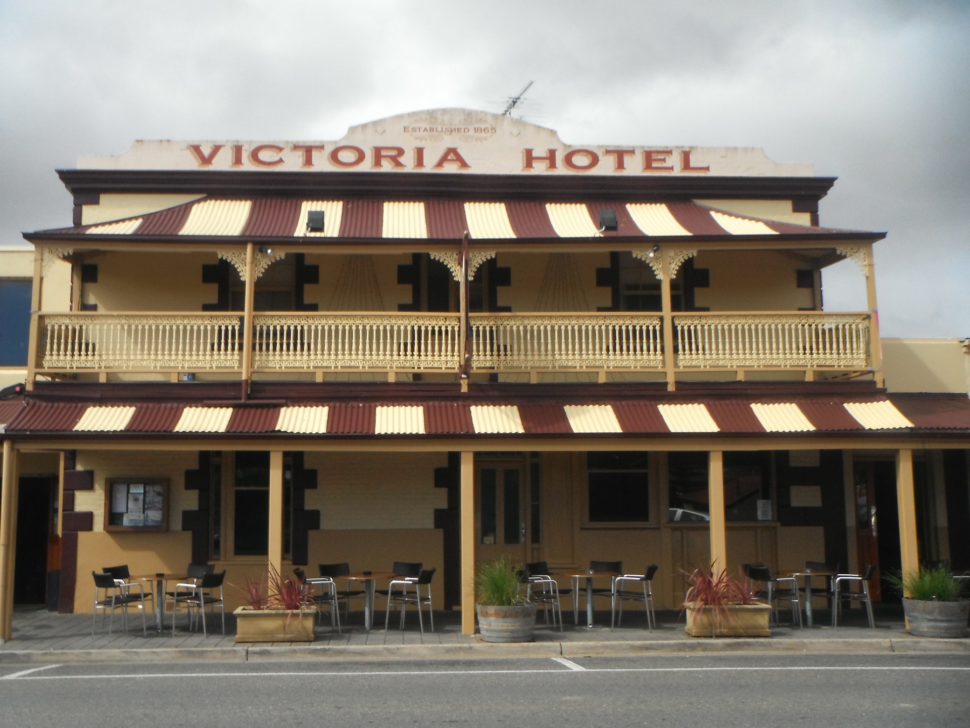 One of many historic hotels (or pubs) in country towns