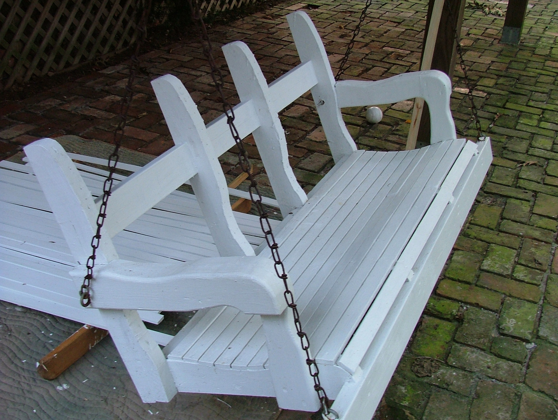 constructing and painting a porch swing