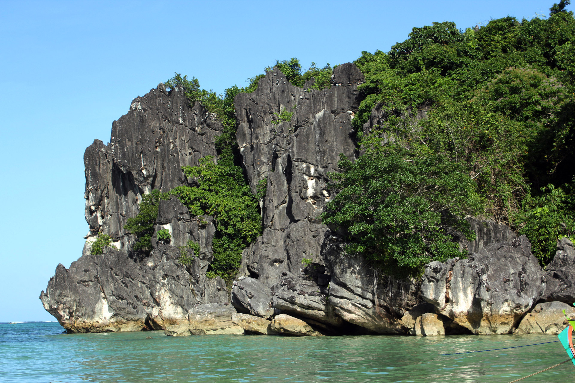 Stone Formation In Caramoan Island