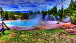 Emerald Hot Spring Yellowstone