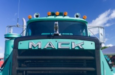 Mack Truck, 1960