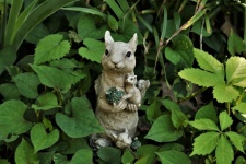 Squirrel And Babies Yard Decoration