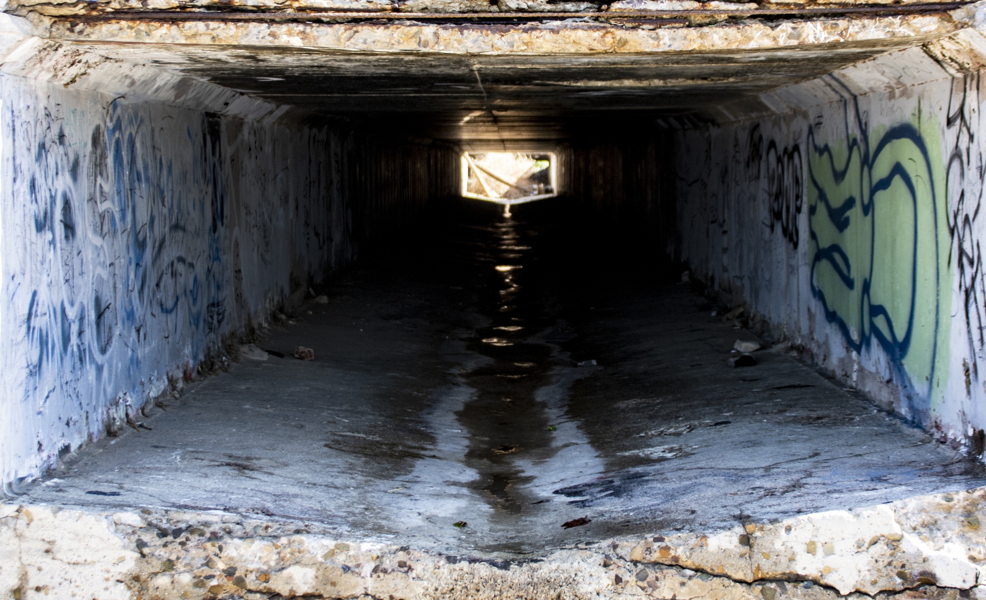 Water Draining Tunnel