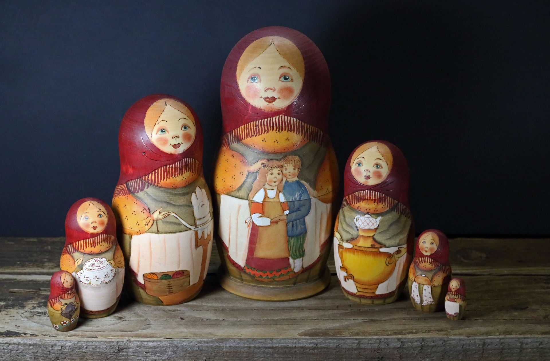 Matrioska Nesting Dolls Arranged