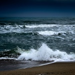 Dramatic Sea Wave