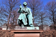 Hans Christian Anderson Statue,