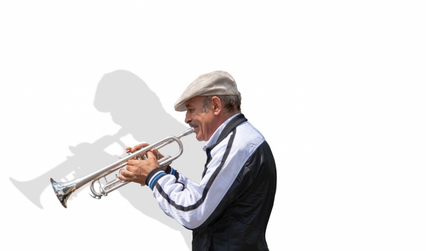 Musicien de rue, trompette Photo stock libre - Public Domain Pictures