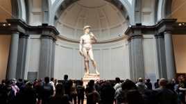 Michelangelo&039;s David